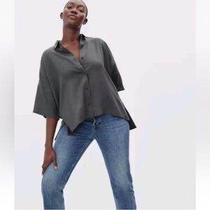 Everlane Charcoal Button-Down Shirt tencel  fits like med